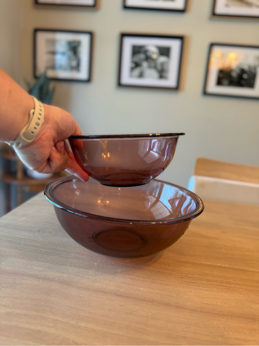 Vintage Pyrex Mixing Bowls 1.5L and 2.5Q Glass Cranberry Nesting bowls